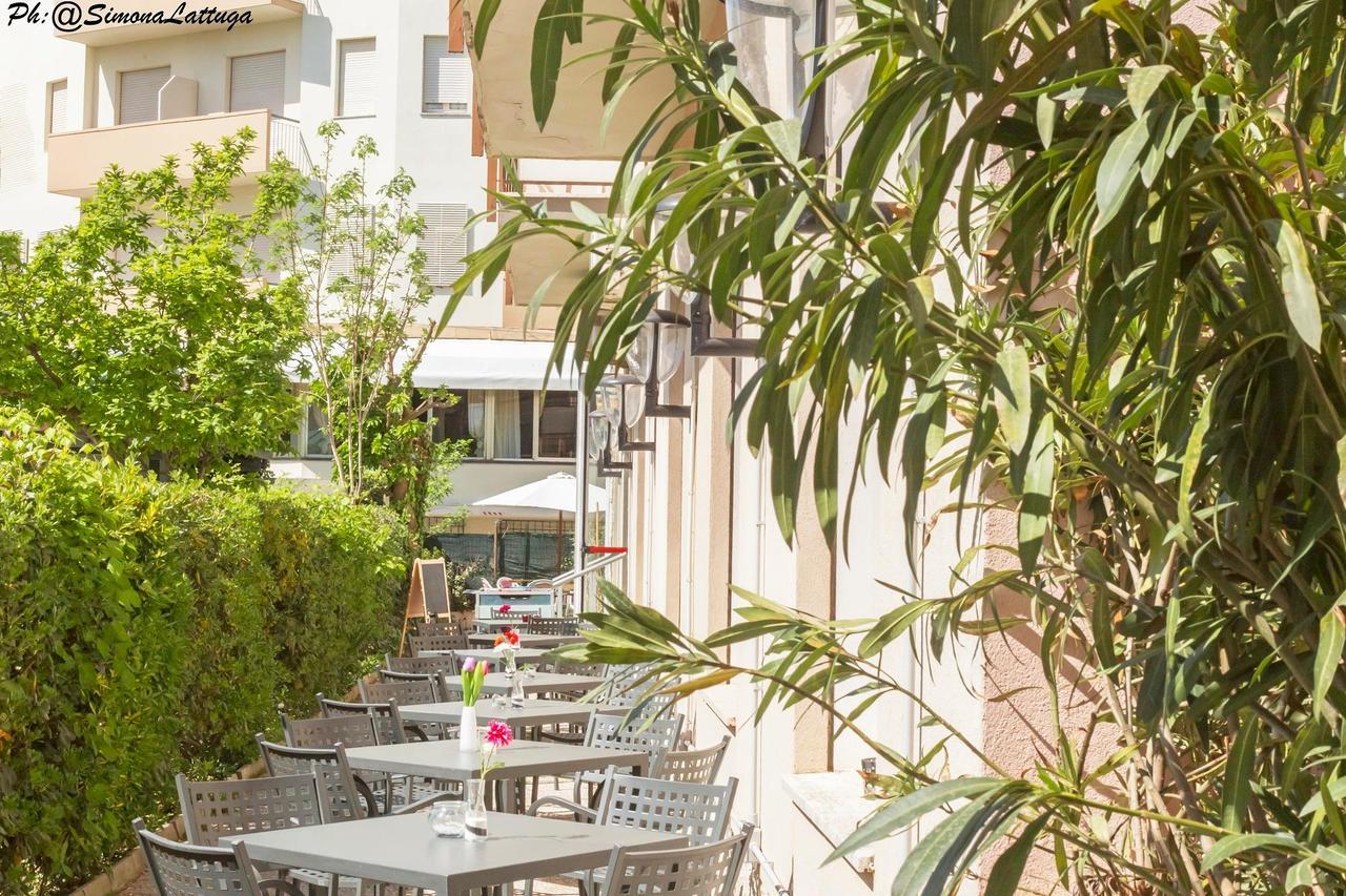 Hotel Ninfea 체르비아 외부 사진